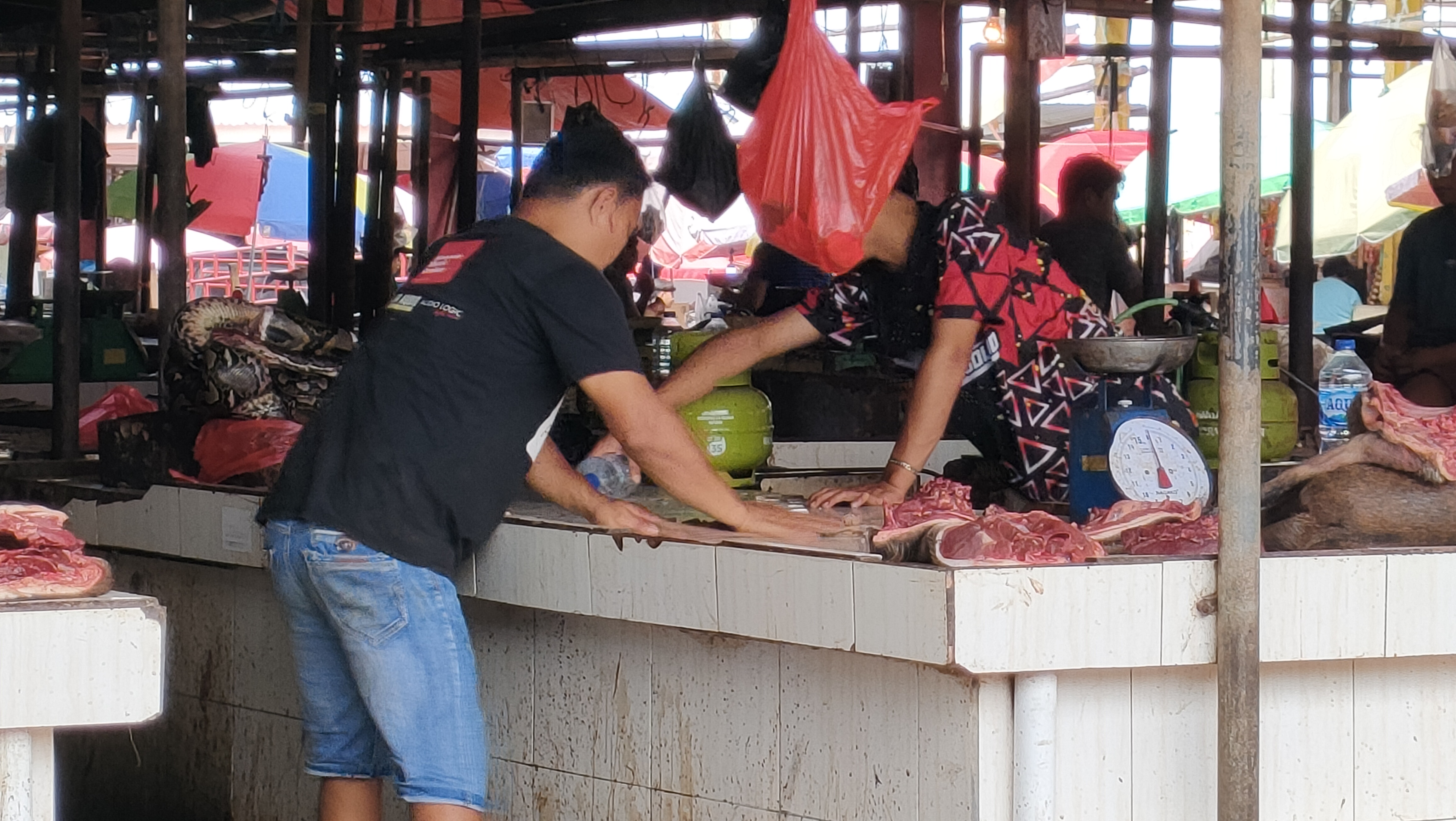 Khas Daging Ekstrim Pasar Beriman Jadi Primadona Wisatawan Khas Daging Ekstrim Pasar Beriman Jadi Primadona Wisatawan
