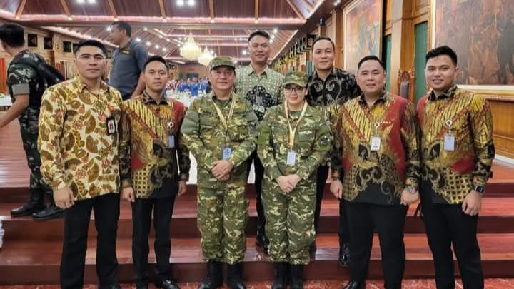 Caroll-Sendy Bersua Putra-Putra Tomohon, Yang Beraktifitas Rutin Dengan Presiden RI
