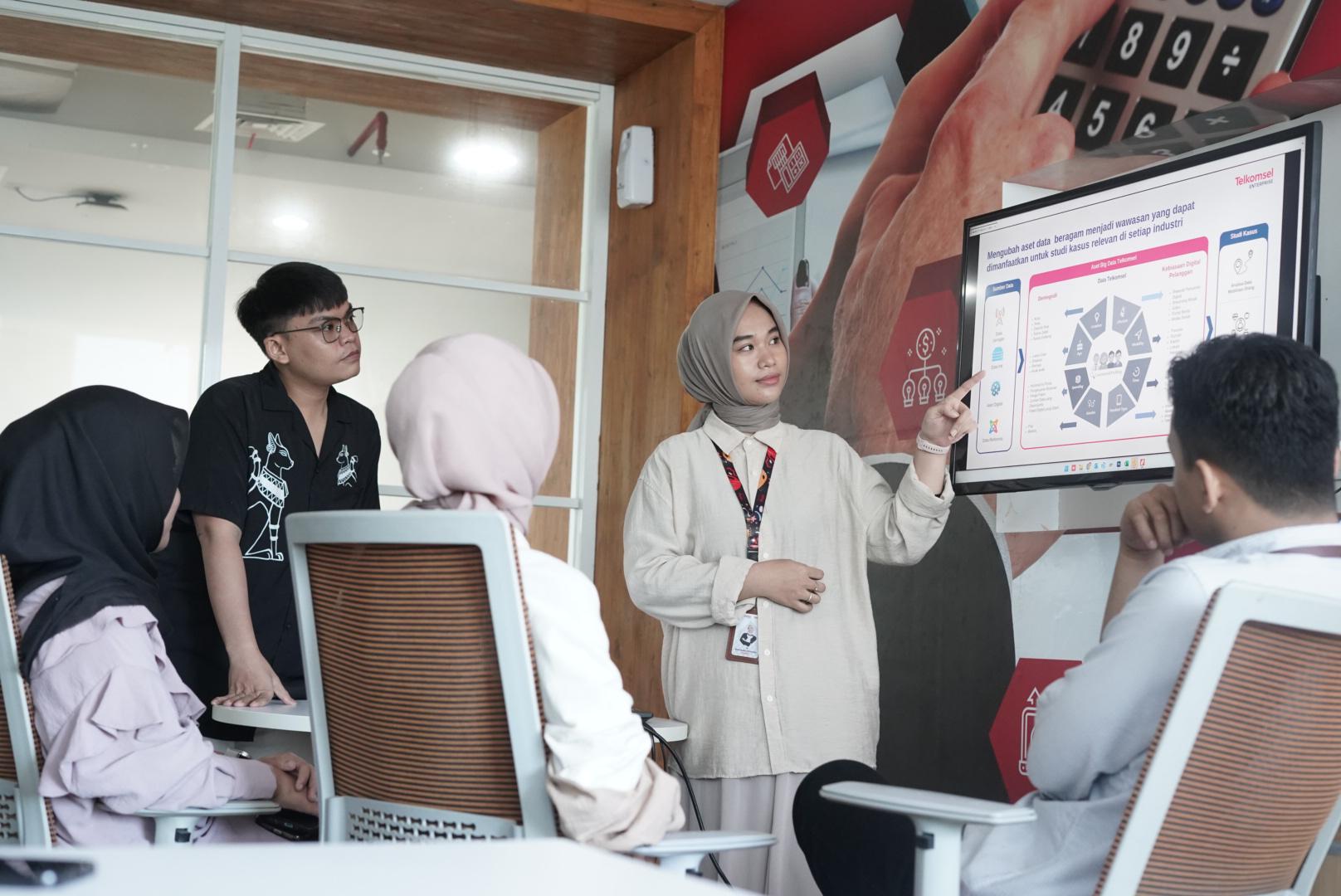 Telkomsel Hadirkan Layanan Analisa Kunjungan Wisatawan Telkomsel Hadirkan Layanan Analisa Kunjungan Wisatawan