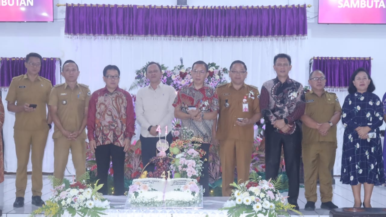 Ultah GMIM Kanaan Uluindano ke-41, Mandagi Sampaikan Pesan Walikota Caroll Ultah GMIM Kanaan Uluindano ke-41, Mandagi Sampaikan Pesan Walikota Caroll