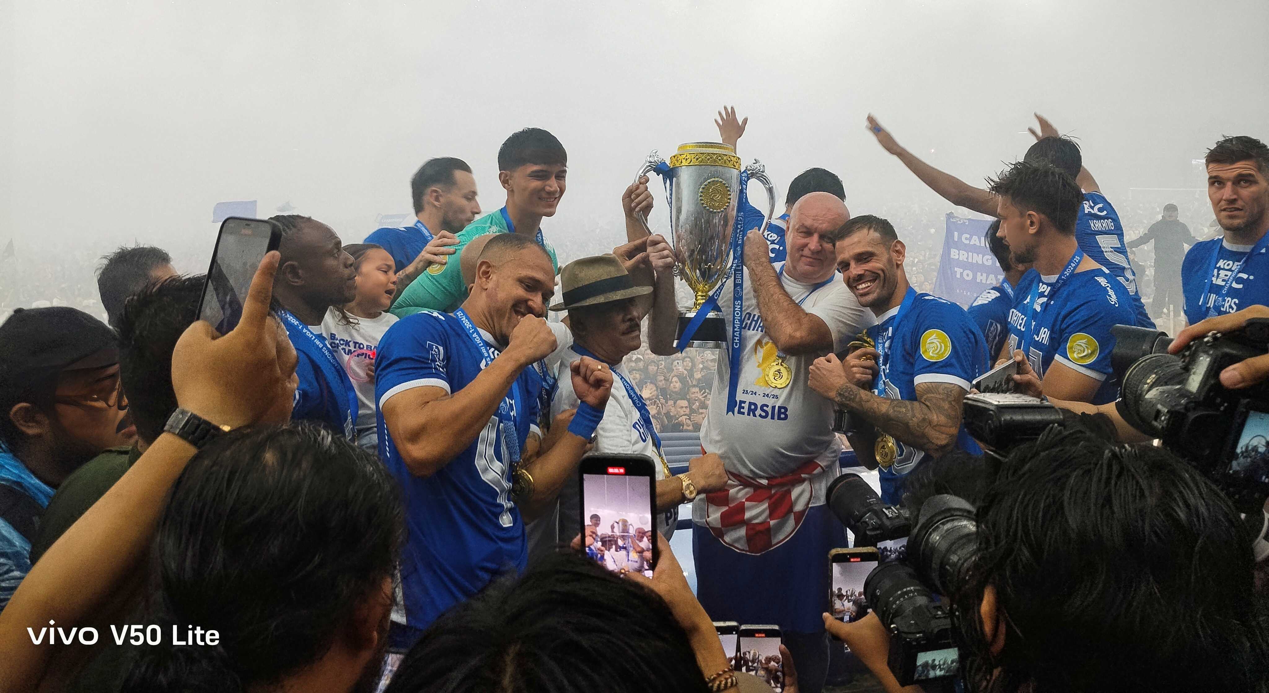 Vivo V50 Lite, Teman Setia Penikmat Bola