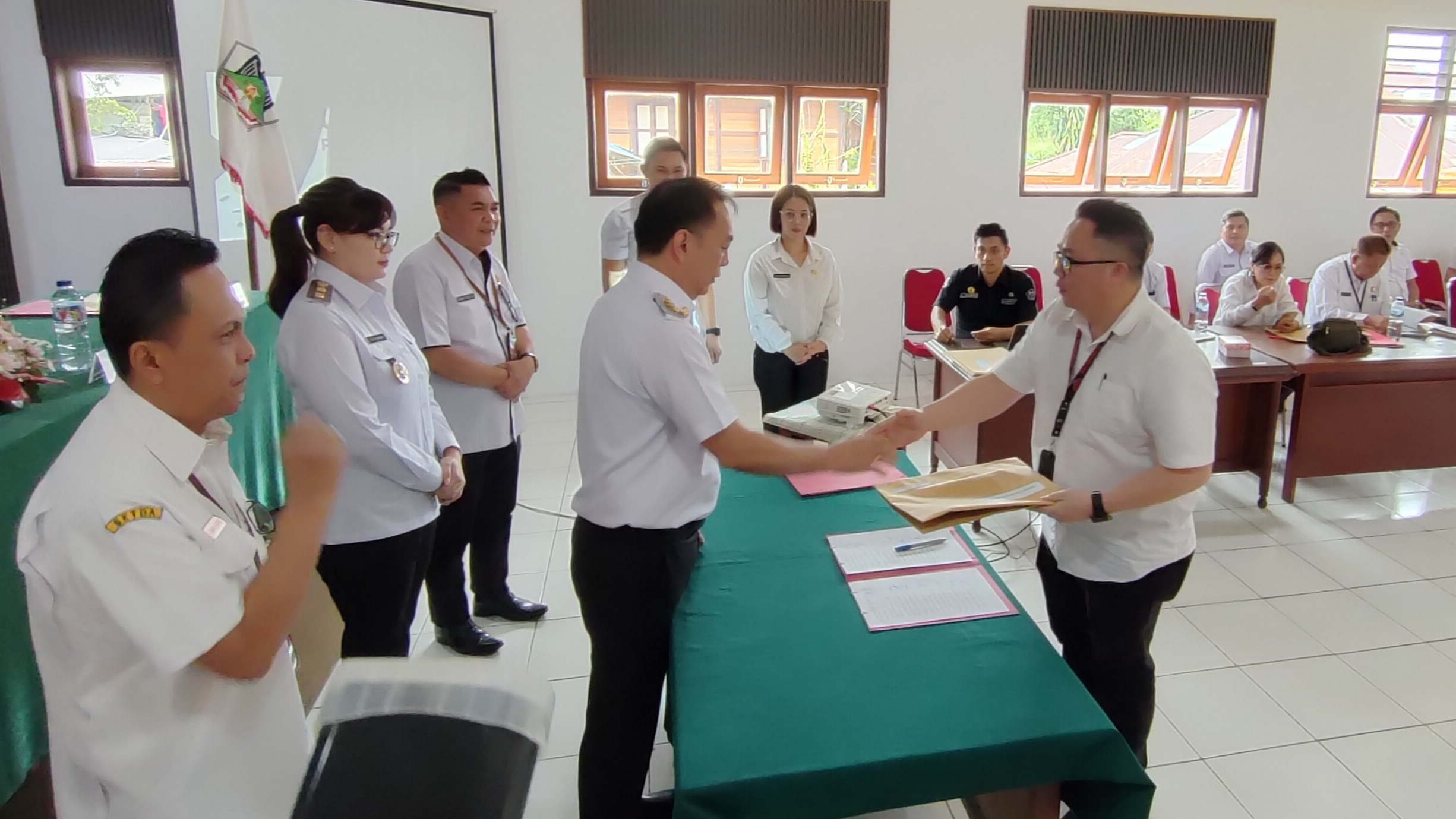 Dirut PD Pasar Tomohon Ikut Rakor Pengawasan Dirut PD Pasar Tomohon Ikut Rakor Pengawasan