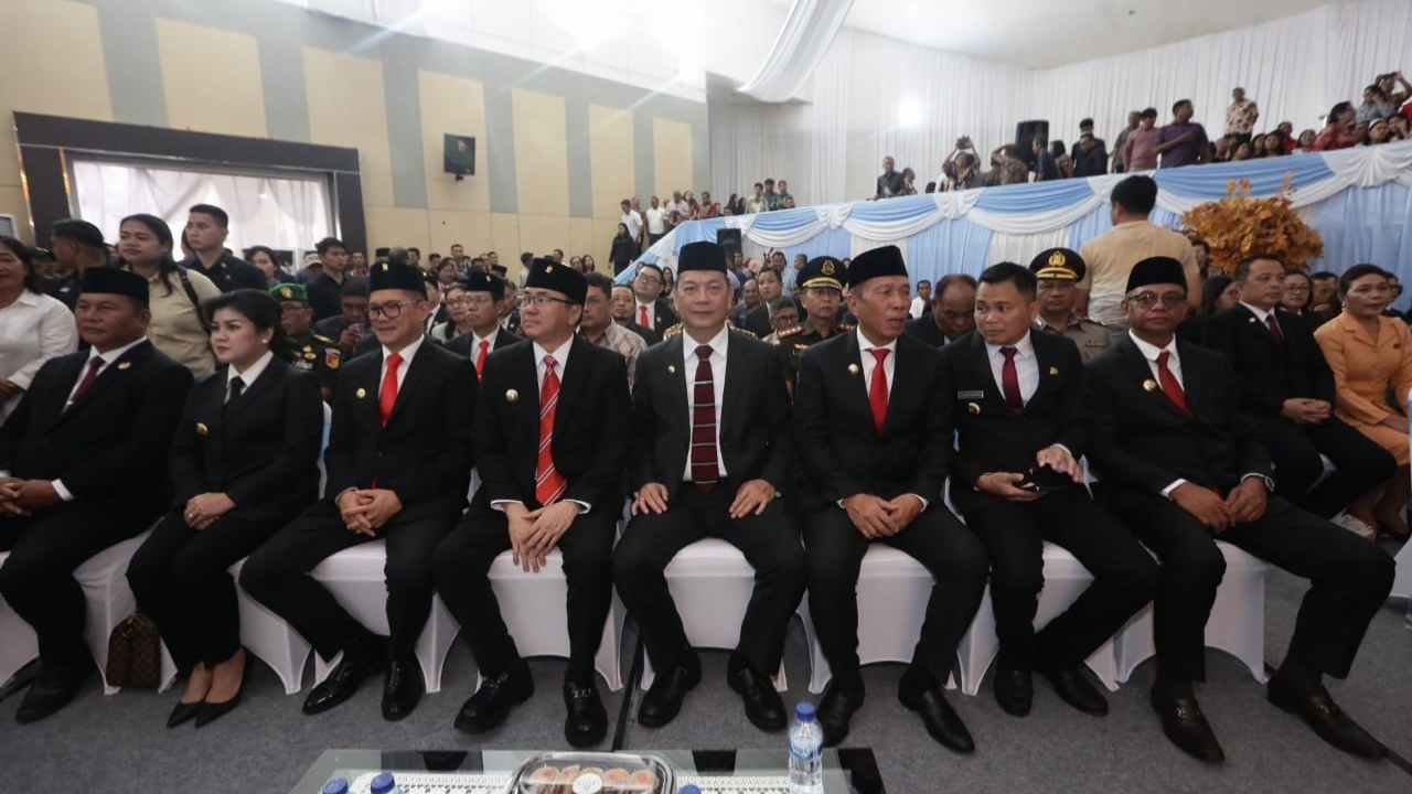 Walikota Caroll Hadiri Pelantikan Bupati dan Wabup Kepulauan Talaud Walikota Caroll Hadiri Pelantikan Bupati dan Wabup Kepulauan Talaud