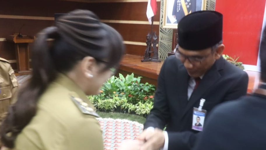 Wawali Sendy Ikut Upacara Pengukuhan Kepala BI Perwakilan Sulut Wawali Sendy Ikut Upacara Pengukuhan Kepala BI Perwakilan Sulut
