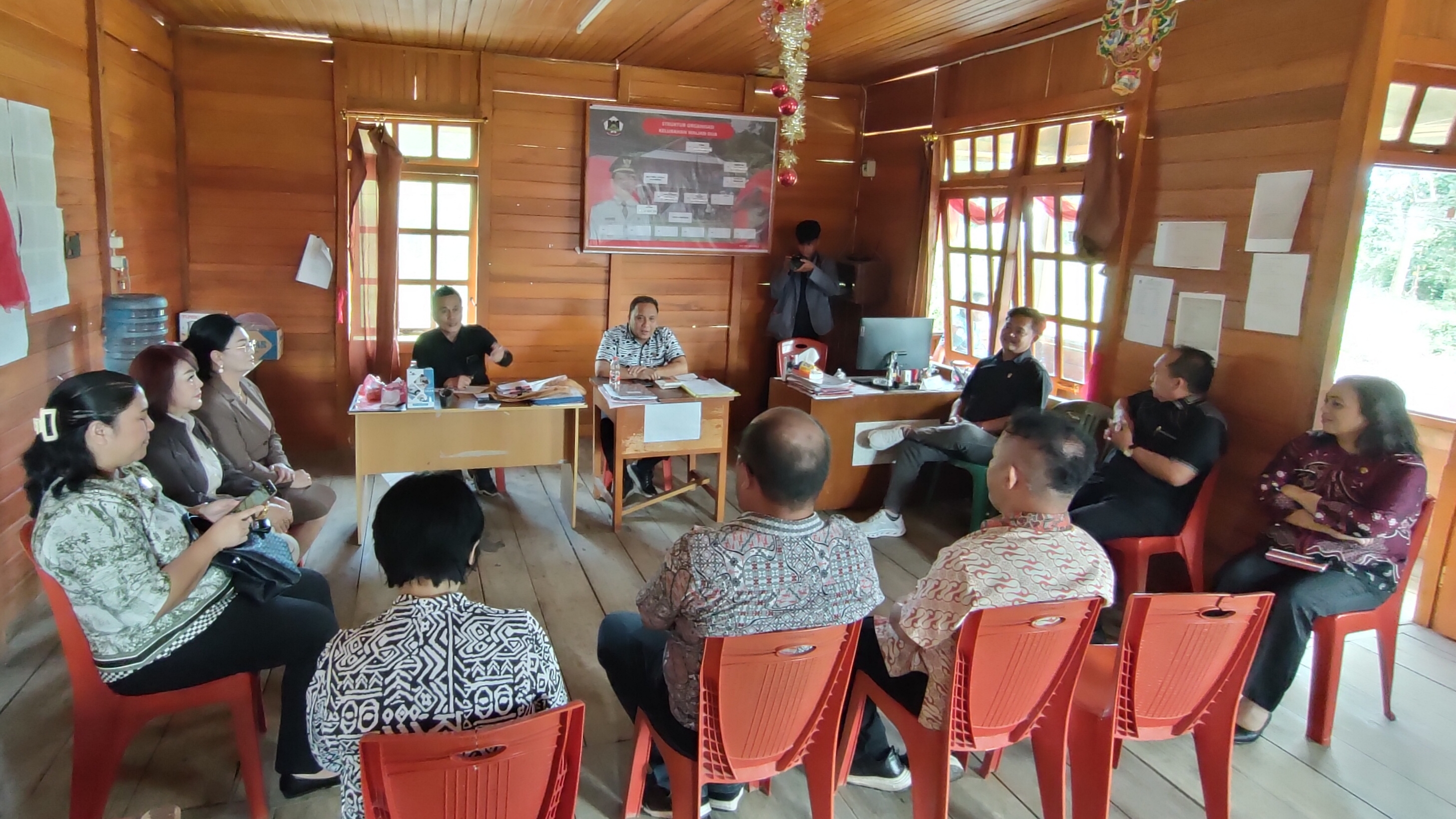 Komisi 1 DPRD Tomohon Sambangi Kelurahan, Tinjau Proses Pelayanan Pemerintah dan Serap Aspirasi