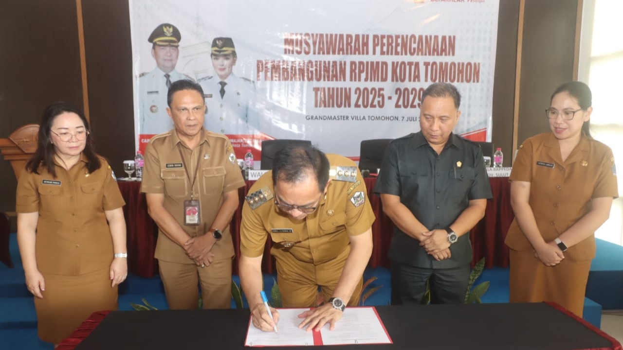 Walikota Caroll Ingatkan RPJMD 2025-2029 Kantongi Isu Strategis Berpedoman Visi Misi Menuju Tomohon Maju Untuk Indonesia Emas 2045 Walikota Caroll Ingatkan RPJMD 2025-2029 Kantongi Isu Strategis Berpedoman Visi Misi Menuju Tomohon Maju Untuk Indonesia Emas 2045