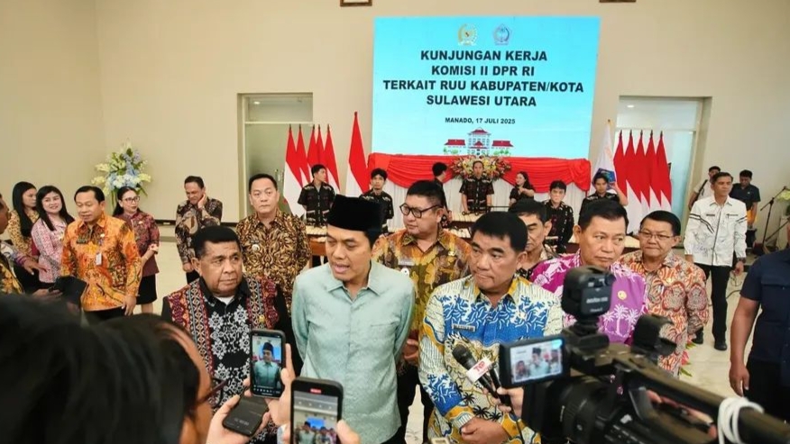 Walikota Caroll Ikut Dampingi Gubernur Sulut, Sambut Komisi II DPR RI