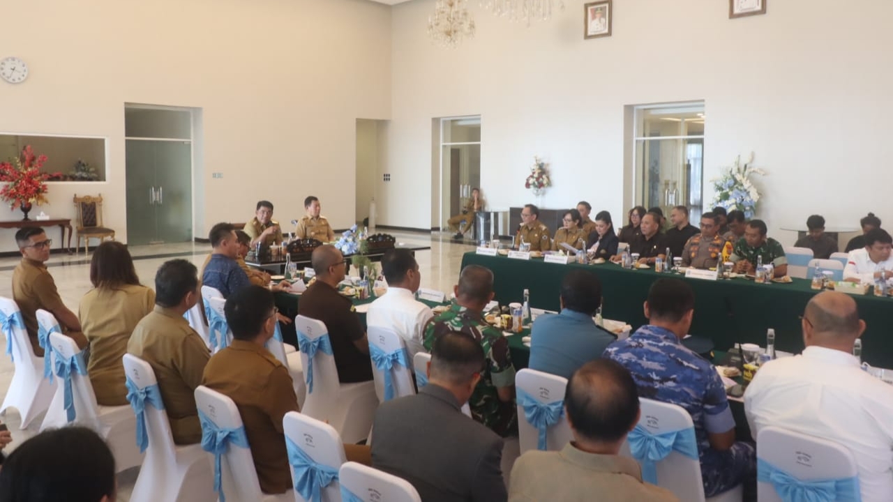 Jelang Kunjungan Presiden RI di Sulut, Walikota Caroll Ikut Rakor Jelang Kunjungan Presiden RI di Sulut, Walikota Caroll Ikut Rakor