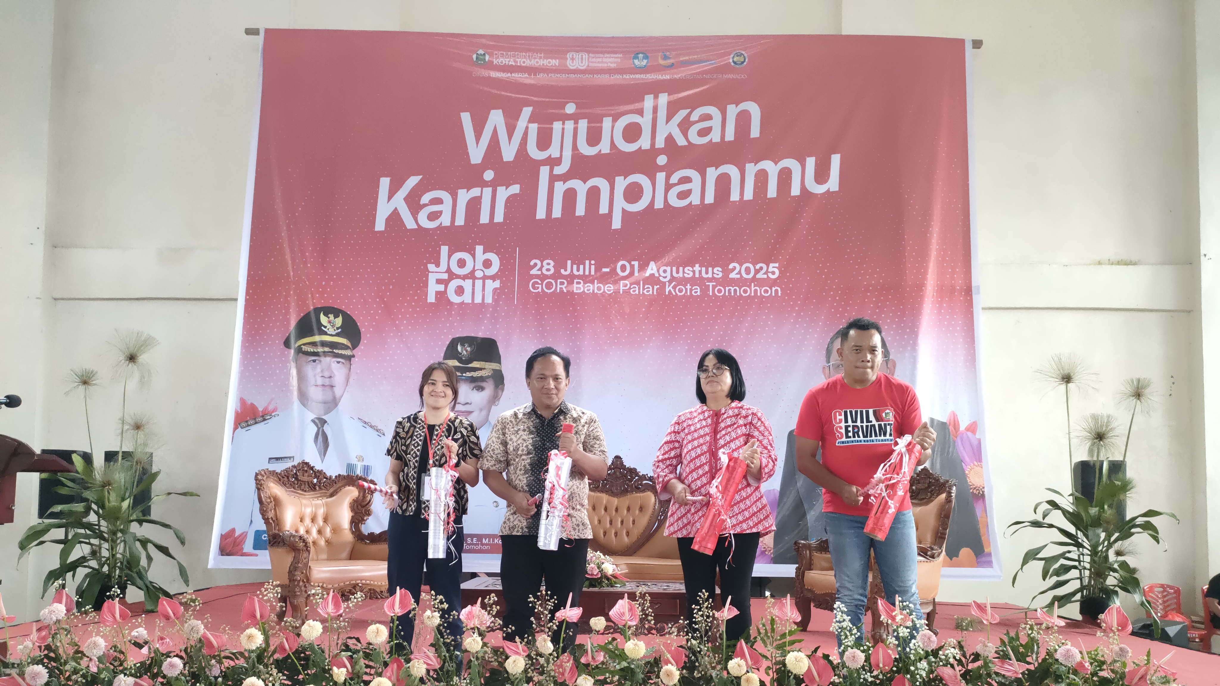 Job Fair 2025 Gelaran Pemkot Tomohon dan Unima, Resmi Ditutup Job Fair 2025 Gelaran Pemkot Tomohon dan Unima, Resmi Ditutup