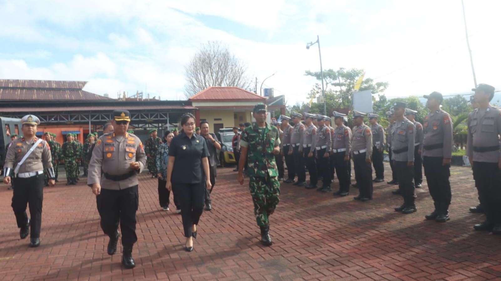 Wawali Sendy Hadiri Apel Gelar Pasukan Pengamanan TIFF Tahun 2025 di Mapolres Tomohon