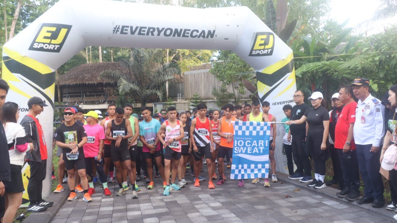Wawali Sendy Lepas Peserta Eco Trail Run TIFF 2025
