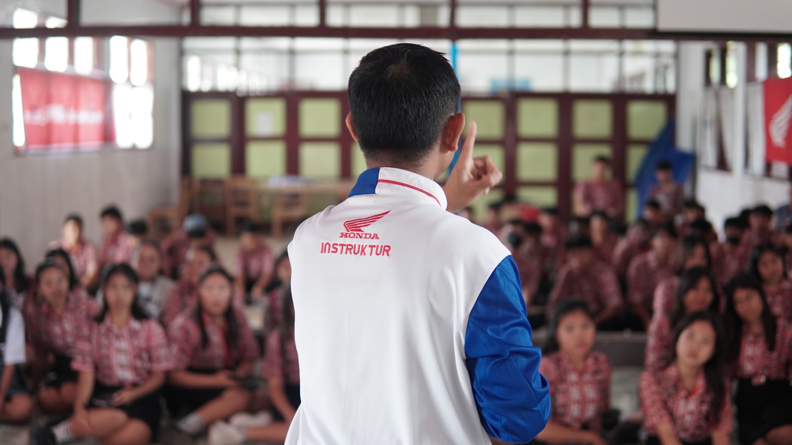 DAW Honda Perkuat Komitmen Keselamatan Pelajar dan Instansi Pendidikan DAW Honda Perkuat Komitmen Keselamatan Pelajar dan Instansi Pendidikan