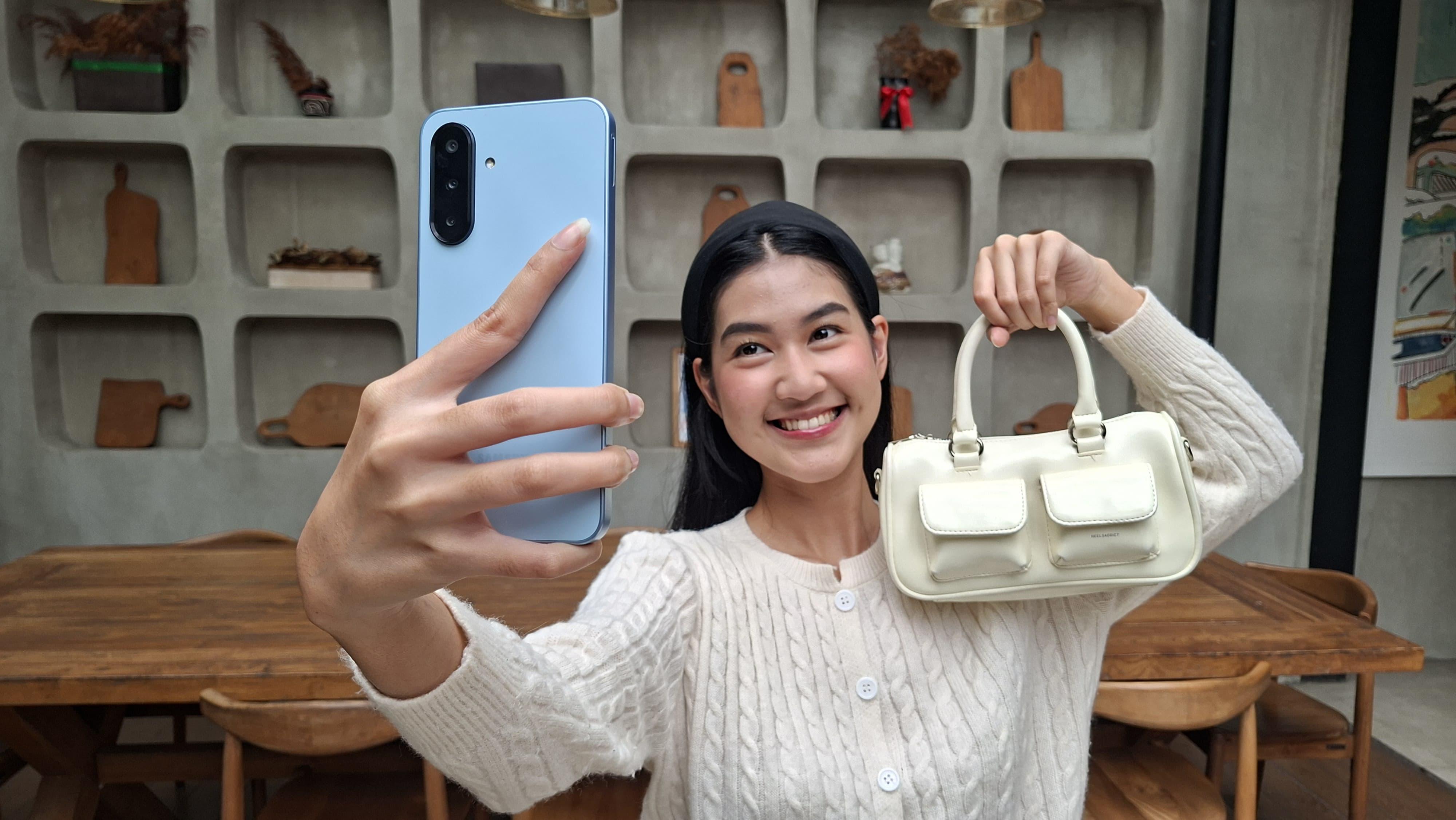 Samsung Galaxy A17, Stylish dan Nyaman di Genggaman Samsung Galaxy A17, Stylish dan Nyaman di Genggaman
