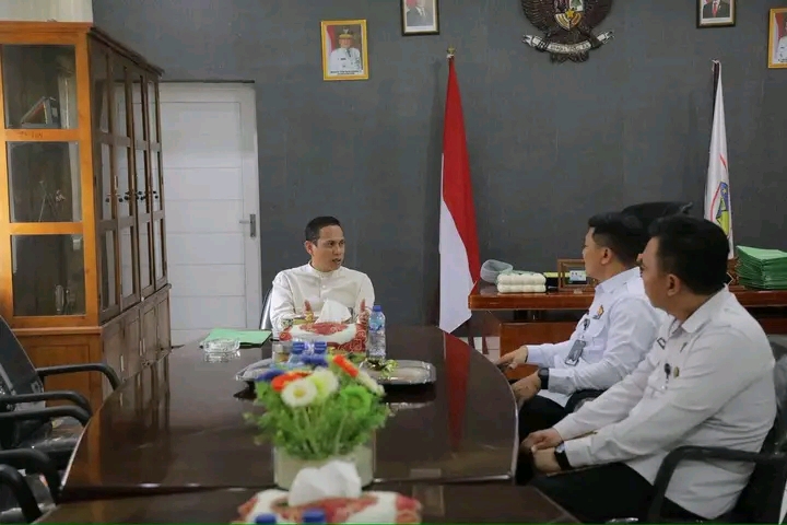 Wali Kota Weny Gaib dan Kepala Rutan Kelas IIB Perkuat Sinergi, Bahas Relokasi dan Pembangunan Baru Wali Kota Weny Gaib dan Kepala Rutan Kelas IIB Perkuat Sinergi, Bahas Relokasi dan Pembangunan Baru