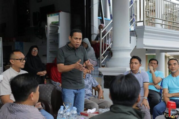 Pagar RSUD Kotamobagu Jadi Sorotan, Wali Kota Weny Gaib Turun Tinjau dan Dialog Bersama Warga