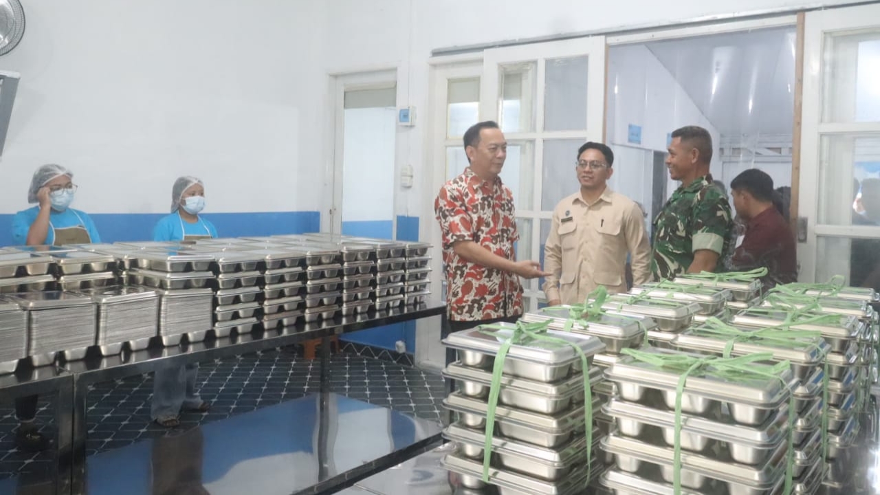 Walikota Caroll Resmikan Dapur SPPG Kakaskasen Satu