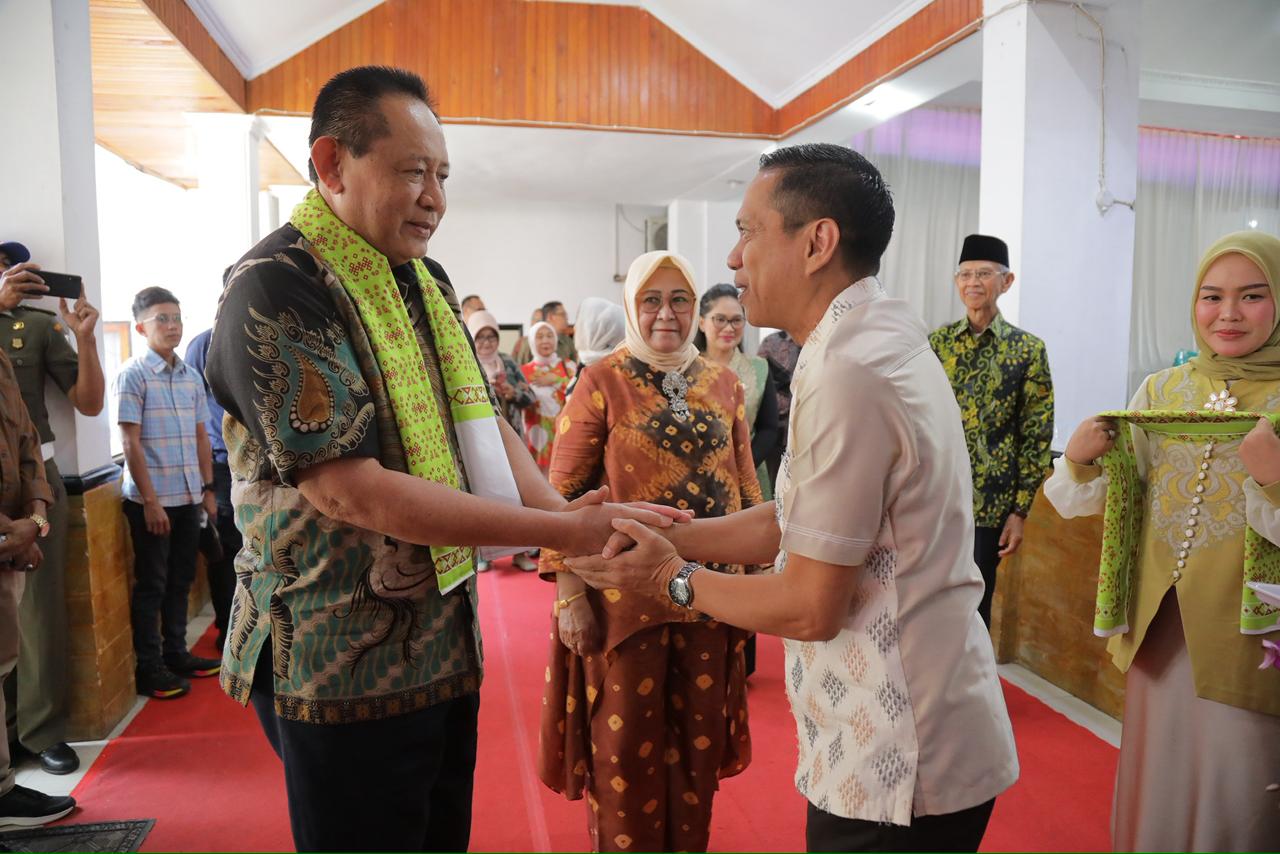 Pererat Hubungan Antar Daerah, Wali Kota Weny Gaib Sambut Hangat Kunjungan Gubernur Gusnar Ismail