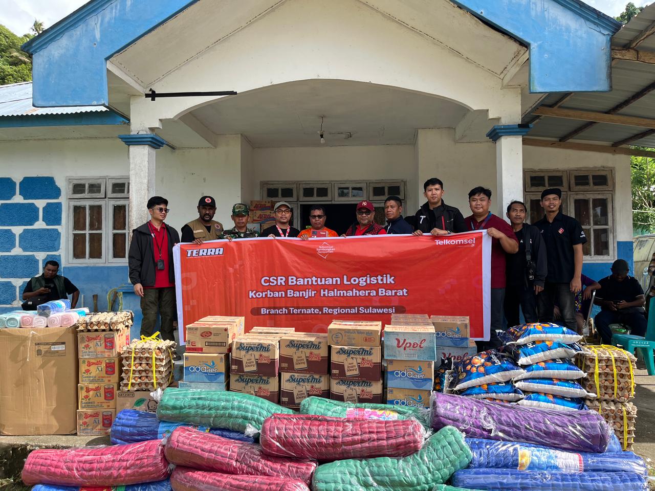 Telkomsel  Pulihkan Jaringan 100% dan Salurkan Bantuan Logistik di Halmahera Barat