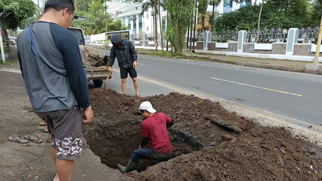 Gerak Cepat Demi Pelayanan Air Bersih Bagi Masyarakat Tomohon Gerak Cepat Demi Pelayanan Air Bersih Bagi Masyarakat Tomohon