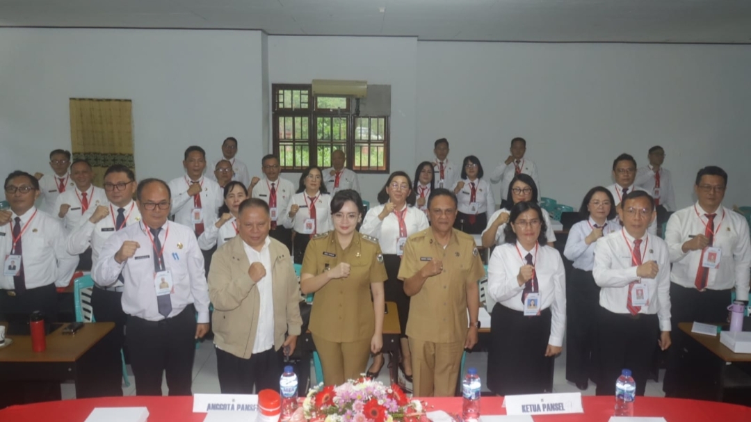 Dibuka Wawali Sendy, Pemkot Tomohon Siapkan Tahapan Restrukturisasi Jabatan Tinggi Pratama Dibuka Wawali Sendy, Pemkot Tomohon Siapkan Tahapan Restrukturisasi Jabatan Tinggi Pratama
