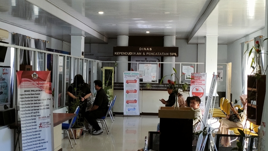 FWA, Disdukcapil Tomohon Layani Permintaan Masyarakat FWA, Disdukcapil Tomohon Layani Permintaan Masyarakat