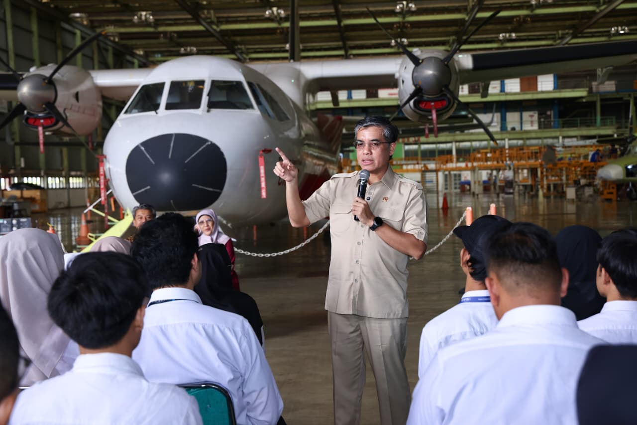 Menaker Yassierli: Program Magang Buka Peluang Kerja bagi Lulusan Baru